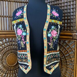 Vintage Copper Key Embroidered Boho Vest – Floral Folk Art – Size M